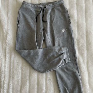 grey nike sweatpants